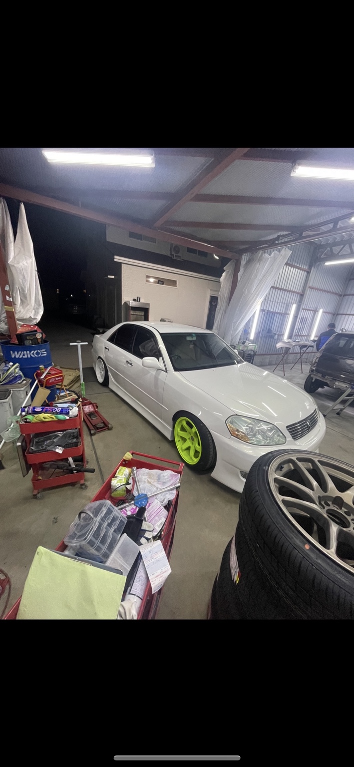 自動車作業場